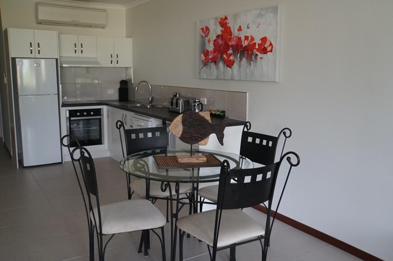 Airlie Seaview Apartments Airlie Beach Exterior photo