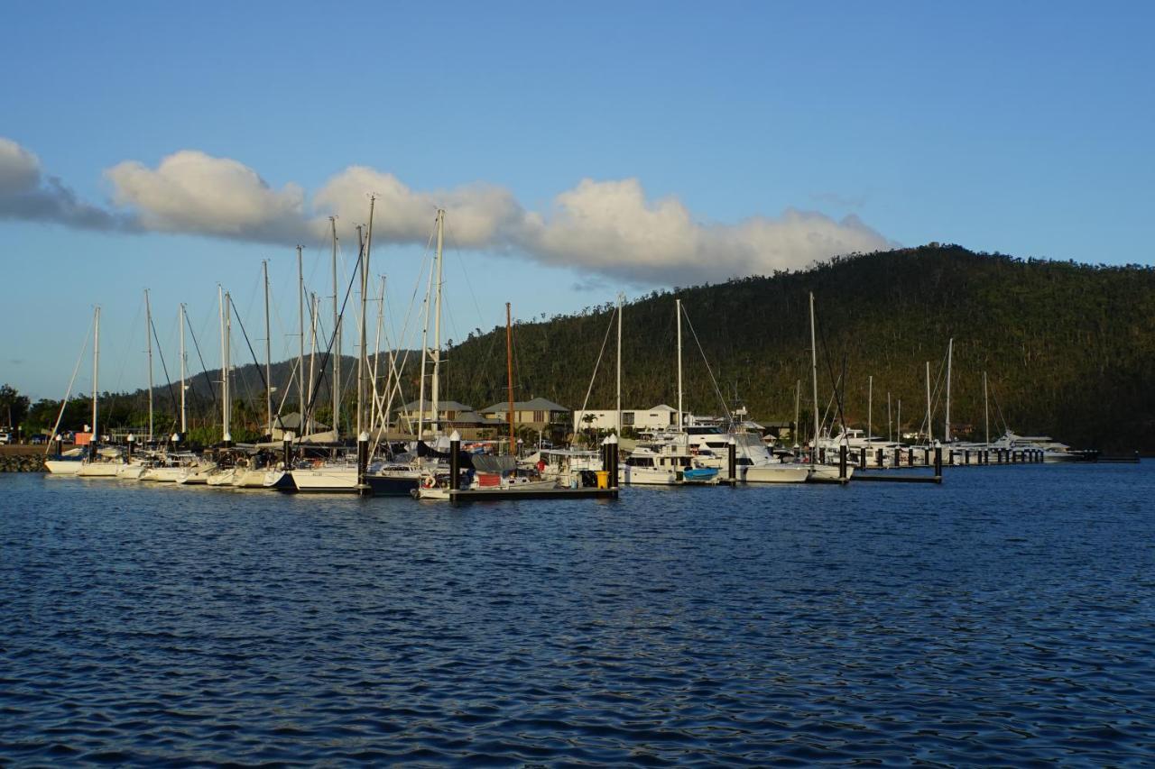Airlie Seaview Apartments Airlie Beach Exterior photo