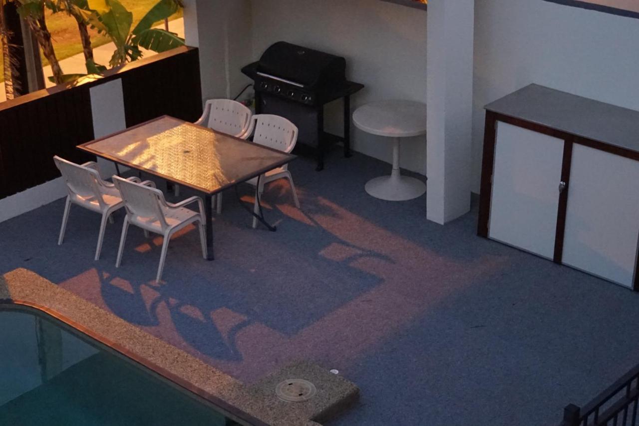 Airlie Seaview Apartments Airlie Beach Exterior photo